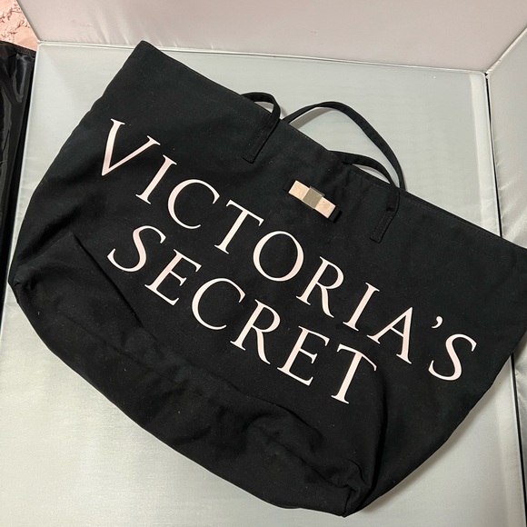 New Victoria’s Secret bag black - Picture 1 of 6